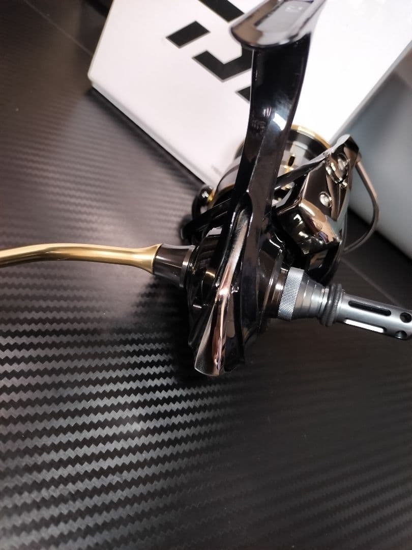 リール Daiwa BALLISTIC LT 4000-C