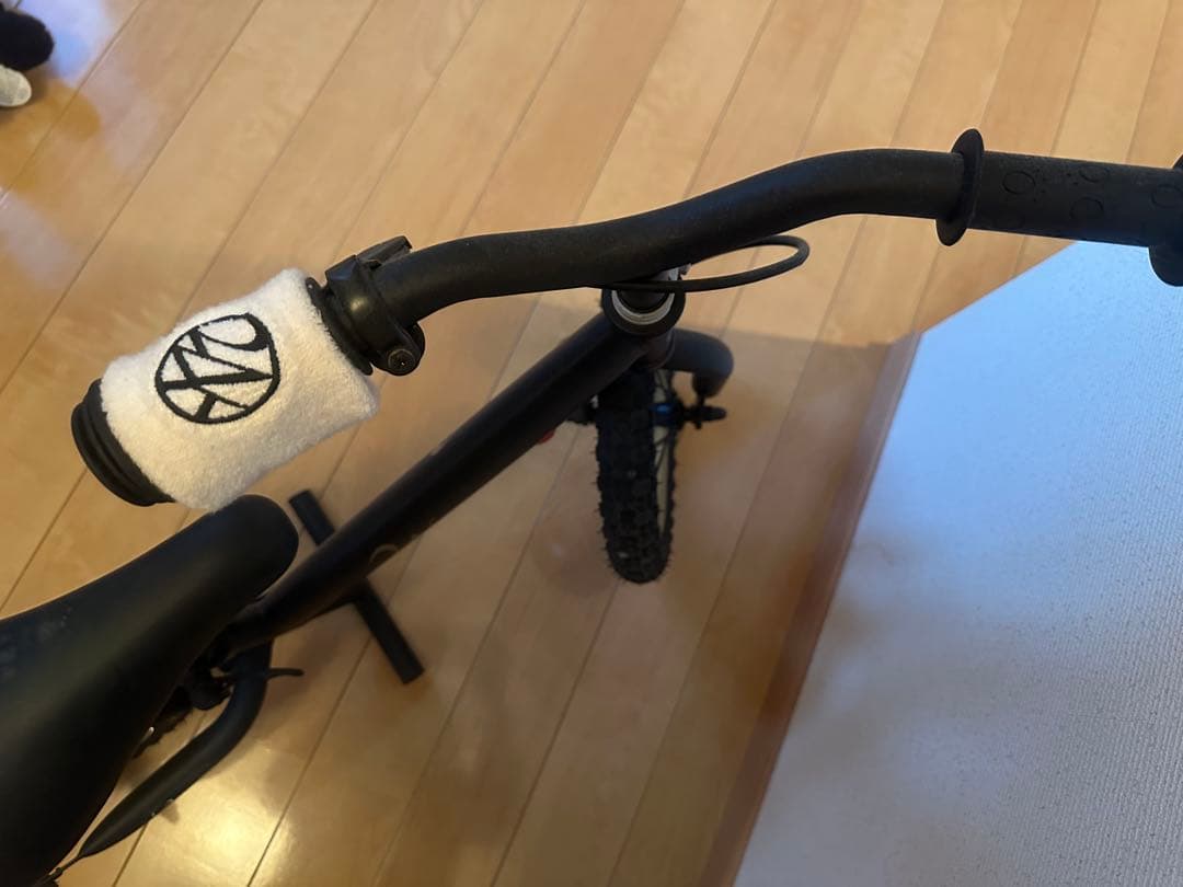 24karats ブラック バランスバイク 12インチ