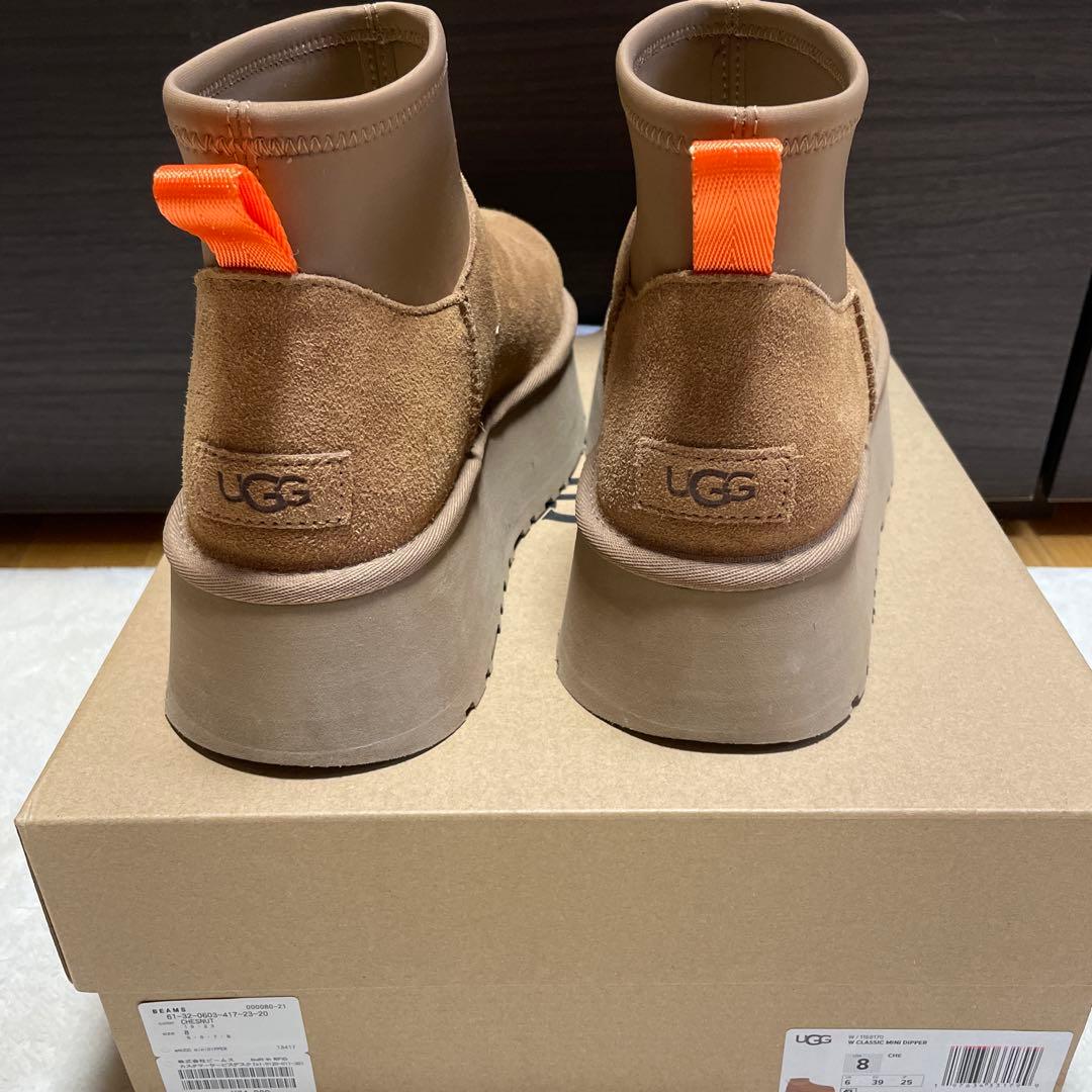 靴 UGG CLASSIC MINI DIPPER