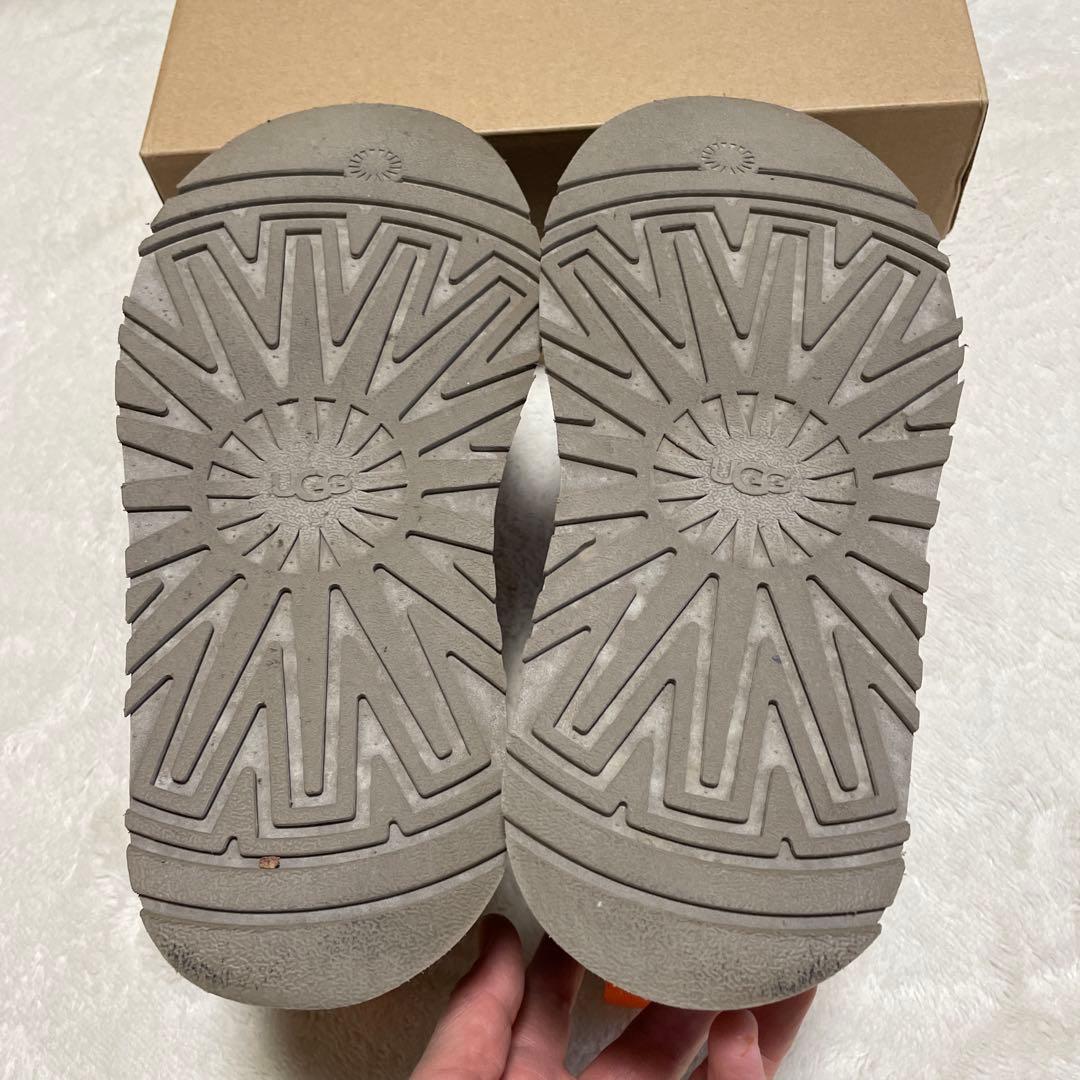 靴 UGG CLASSIC MINI DIPPER