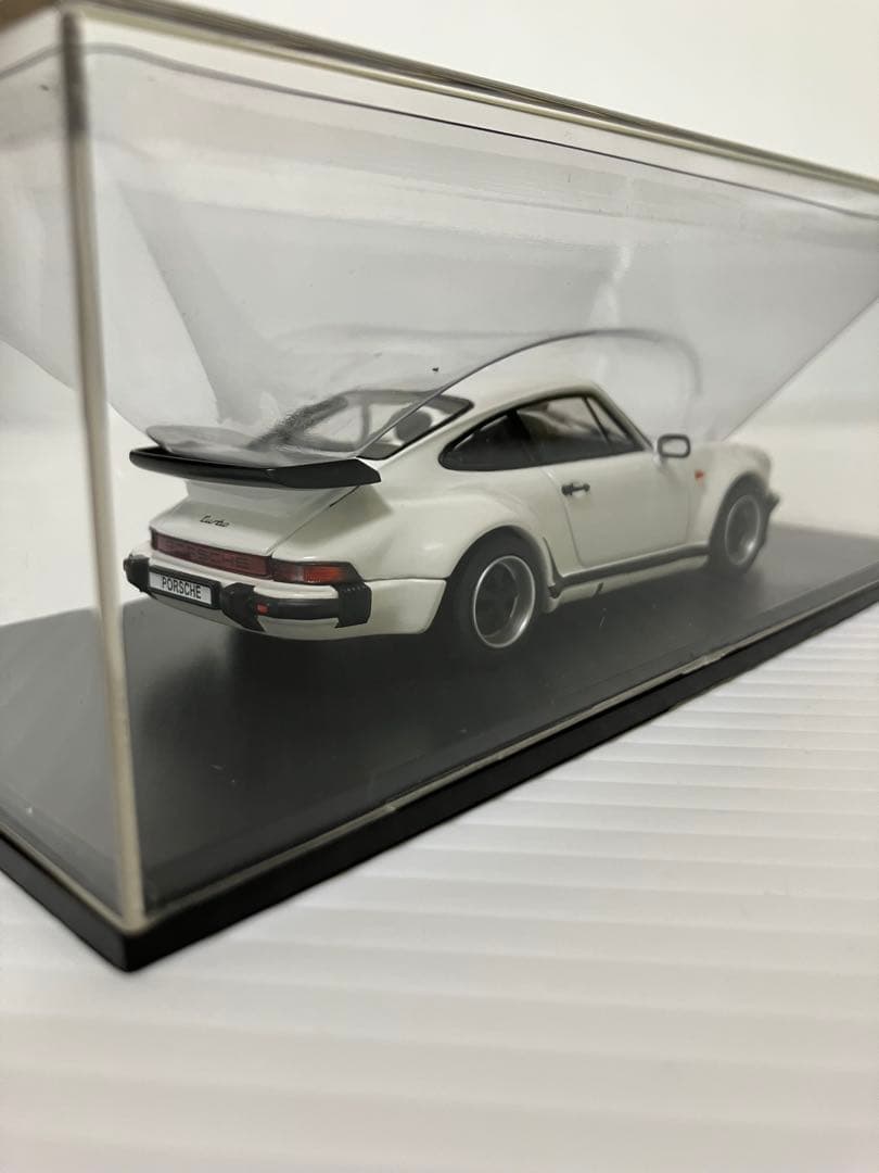 京商 1/43 ポルシェ911turbo 3.3 ホワイト
