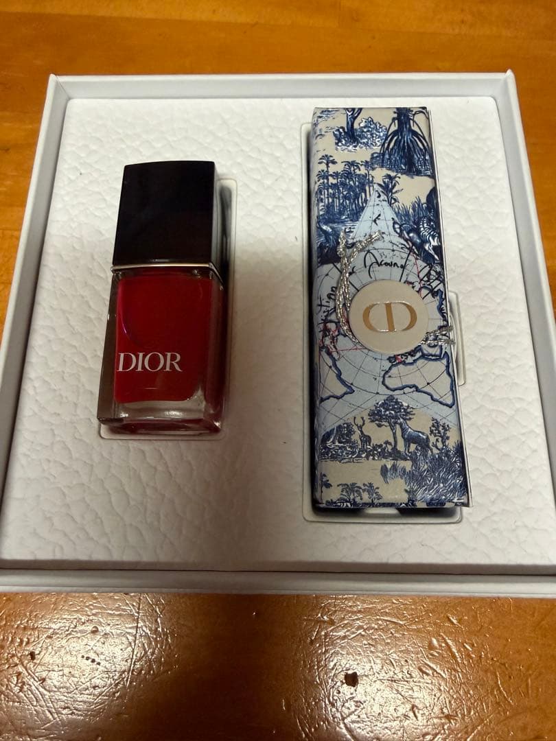 新品、未使用DIOR アイシャドウ、口紅、ネイルセット