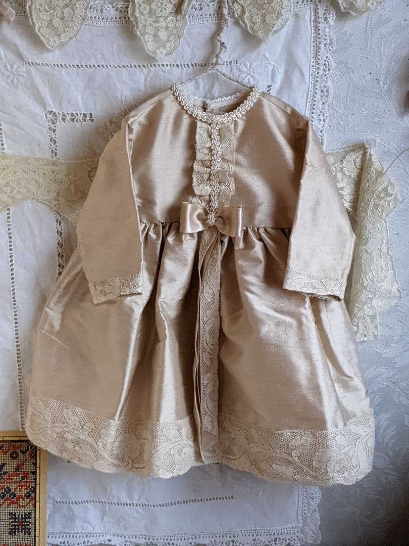 【k】アンティークビスクドール用のワンピース　52cmぐらい用