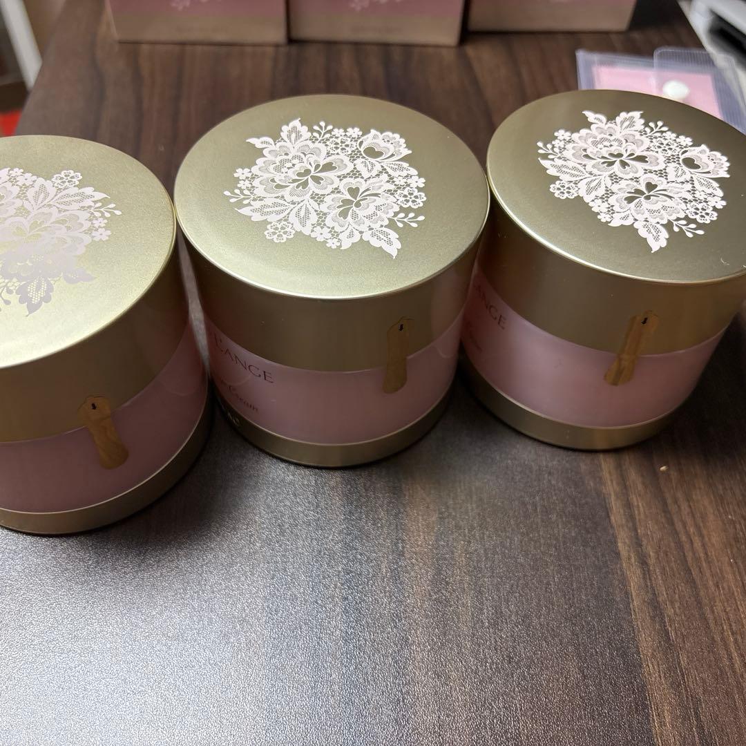 MARUKO ボディマッサージクリーム3つ、スパチュラ付き