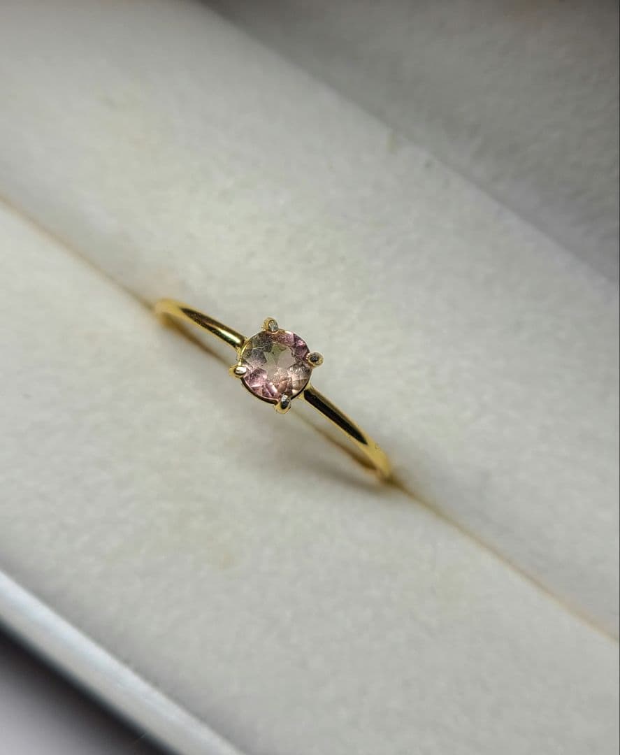 りりギラギラの煌めき美しいです♪★タンザニア産タンザナイトスクエアカット★