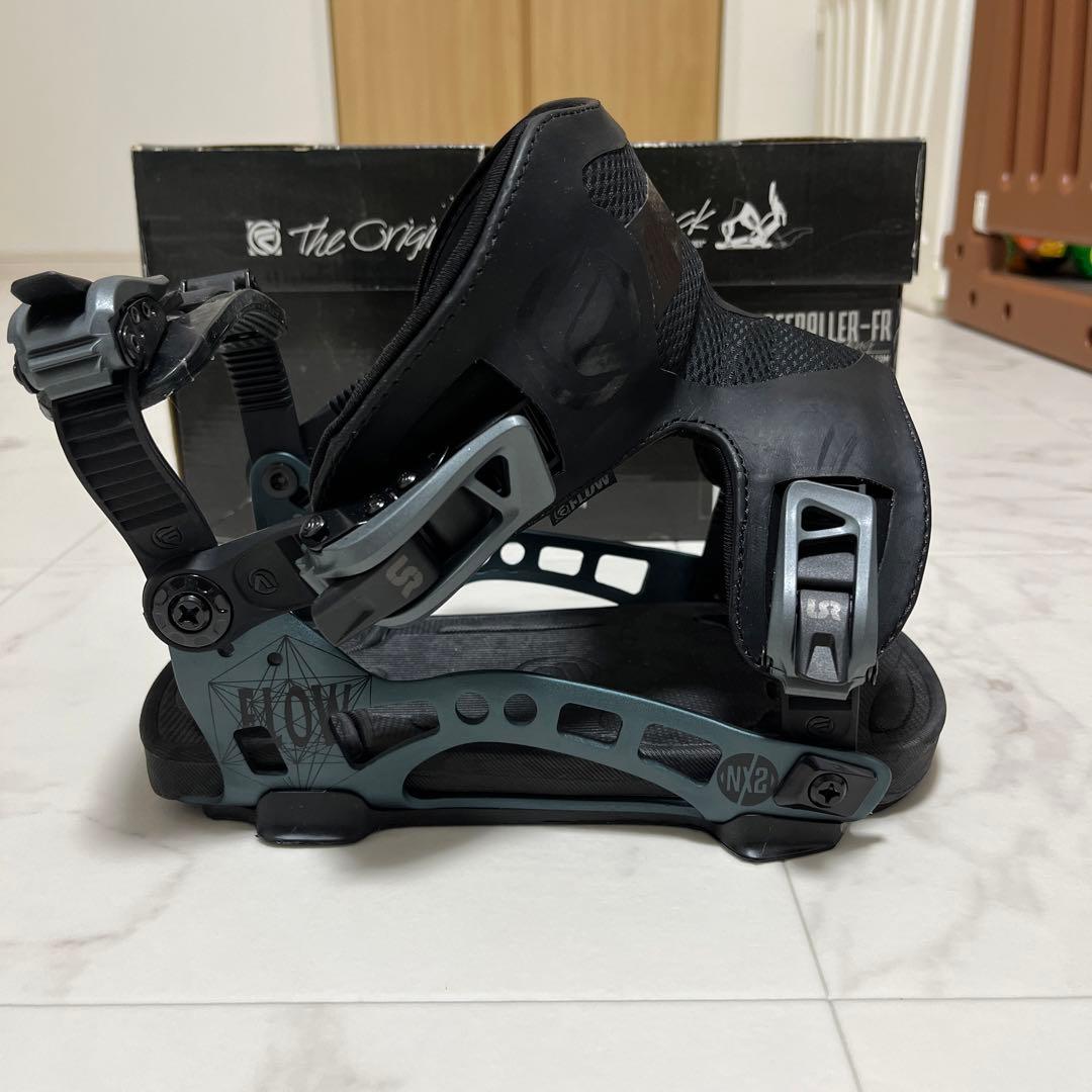 美品　FLOW フロー バインディング　Lサイズ　スノボ用品