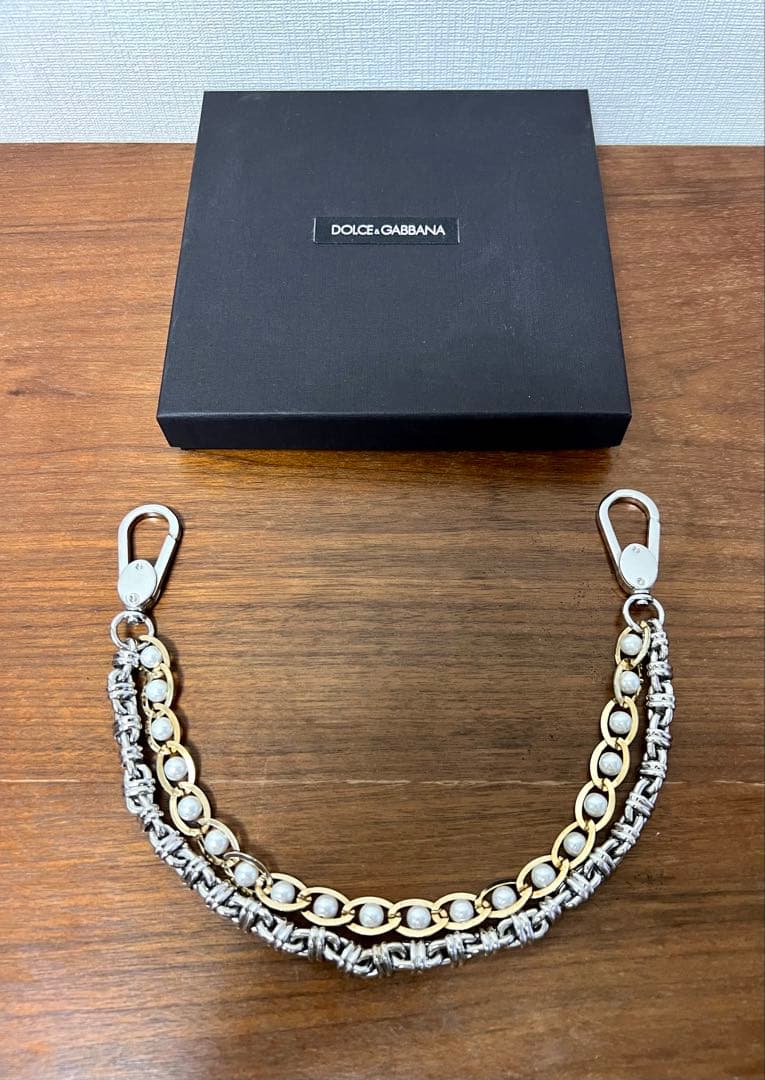 極美品 箱・袋付き DOLCE&GABBANA パール付き ウォレット チェーン