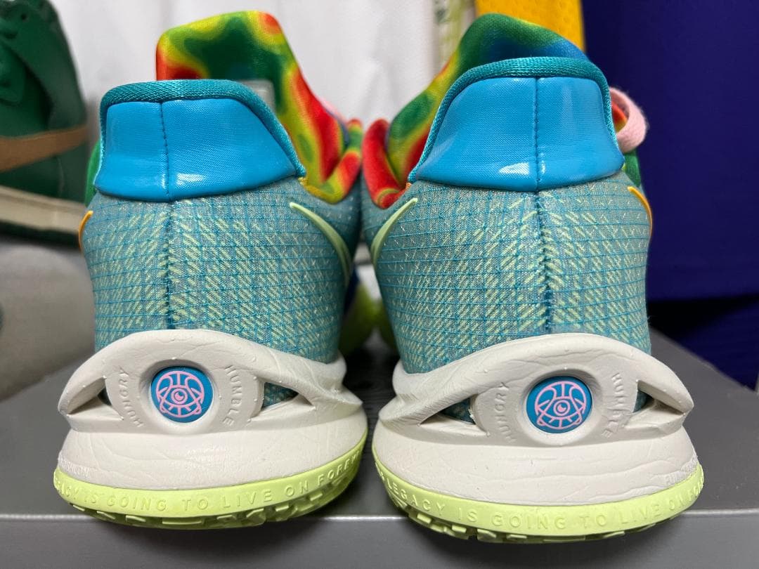 シューズ(男性用) Nike Sue Bird x Kyrie Low 4 Dynasty