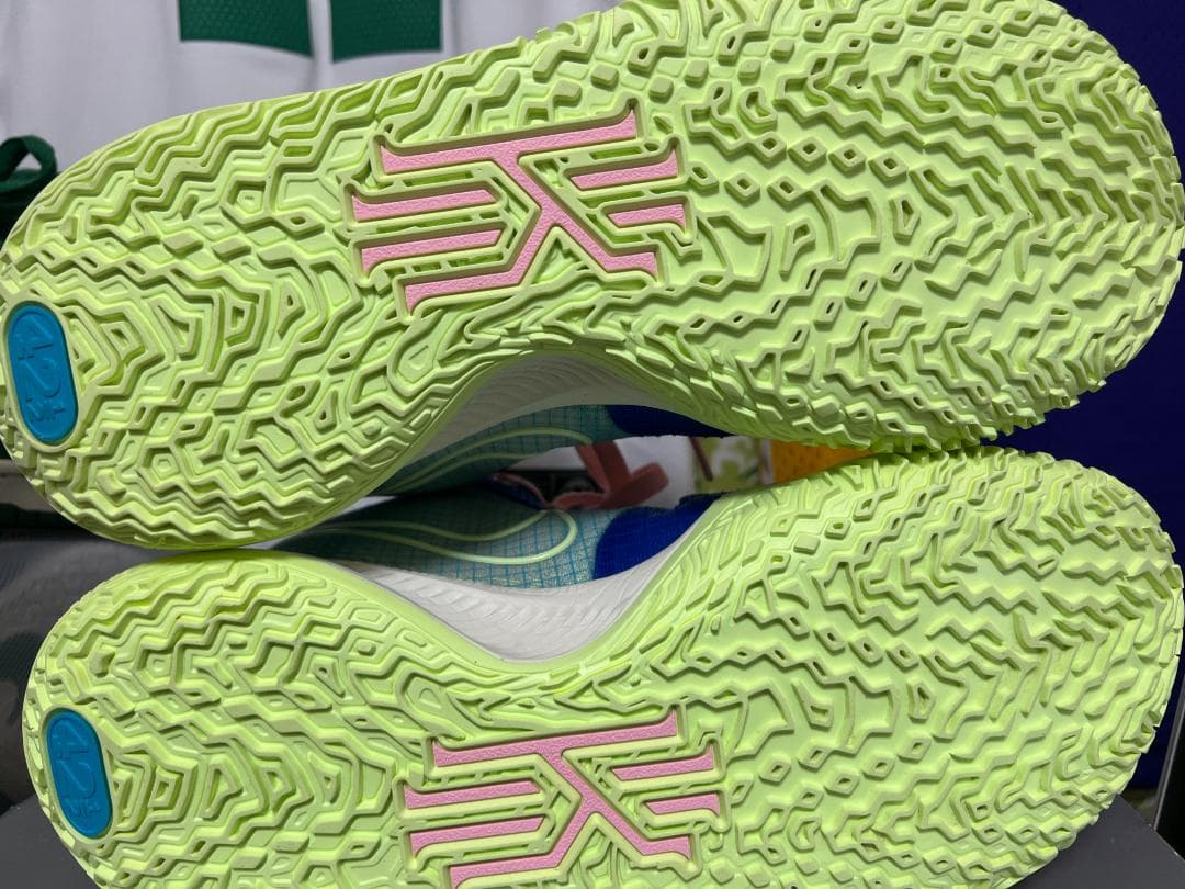 シューズ(男性用) Nike Sue Bird x Kyrie Low 4 Dynasty