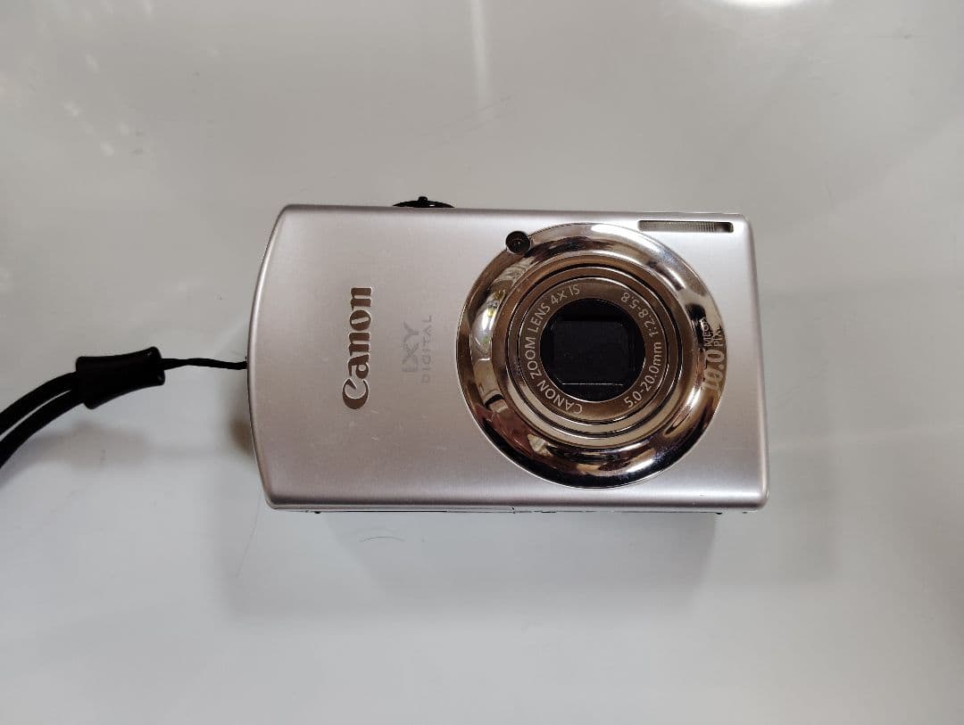 canon ixy digital 920 is　シルバー
