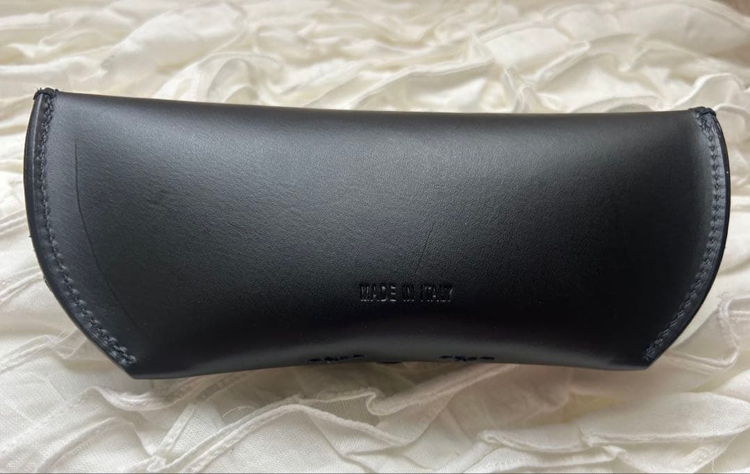 グラスケース　IL BISONTE