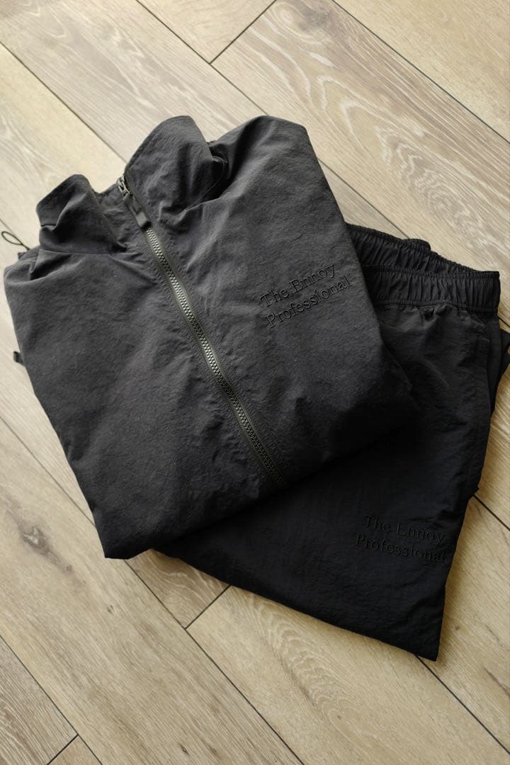 エンノイ　ennoy シャカシャカ　トリプルブラック　セットアップ