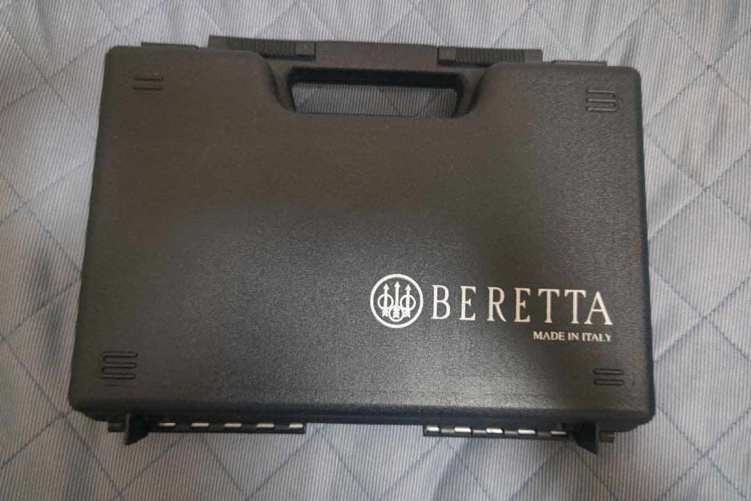 東京マルイベレッタ m92F ガスガン 専用ケース付き