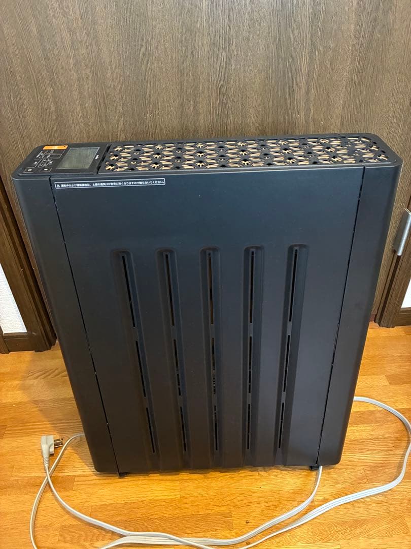 eureks ヘリテイジヒーター　オイルレスヒーター 黒 スリム