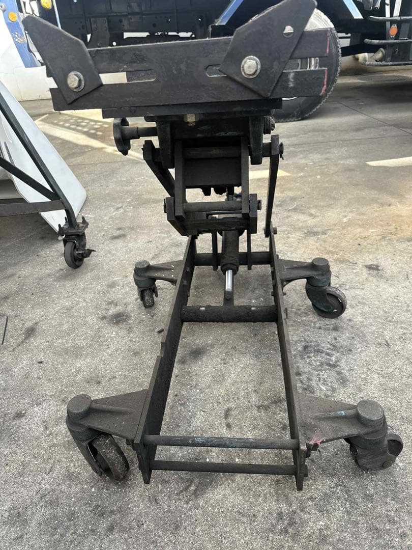 車両整備用スチールリフトスタンド