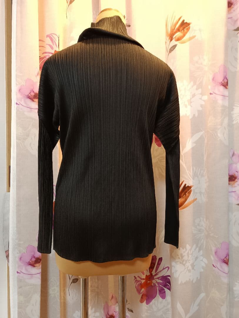 ISSEY MIYAKE ブラックタートルネック　黒