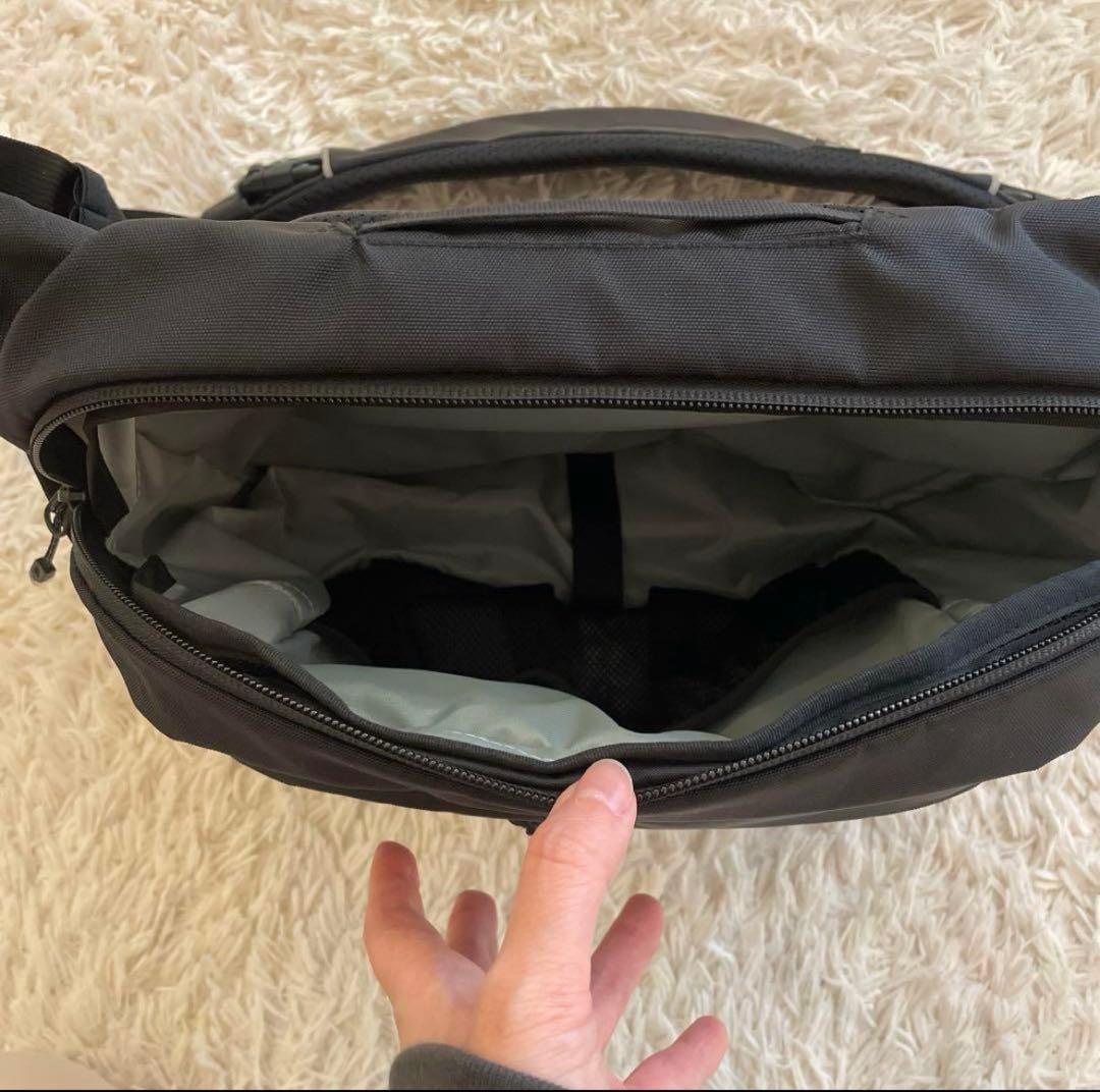 The North Face ブラック スリングバッグ