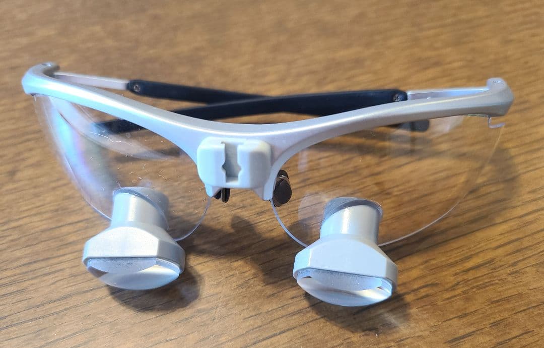 新品未使用 CIクリアビュールーペ3.5倍 ケース付き 歯科医師歯科技工士拡大鏡