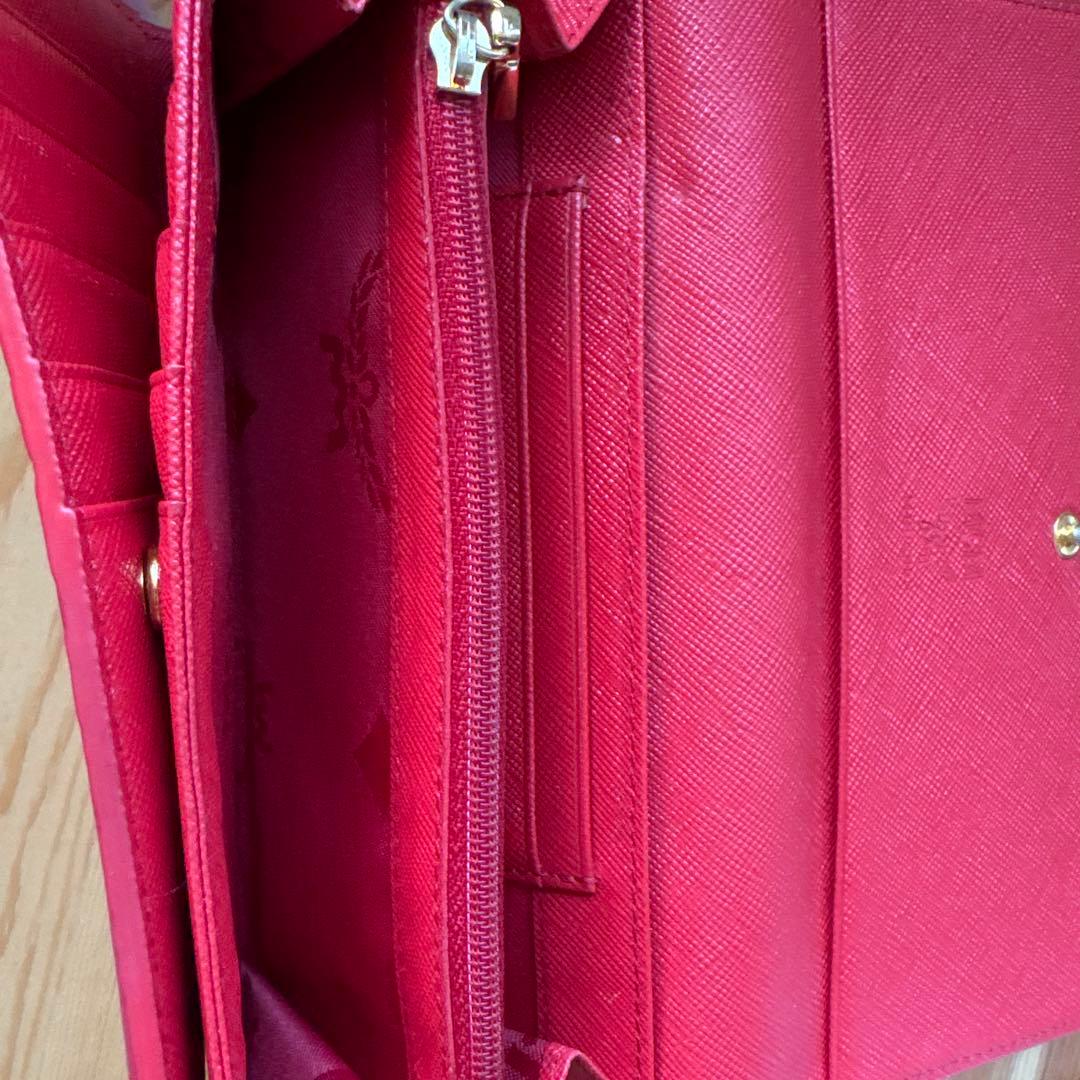 MCM赤レザー.ロゴ型押し箱あり三つ折り長財布.財布.韓国