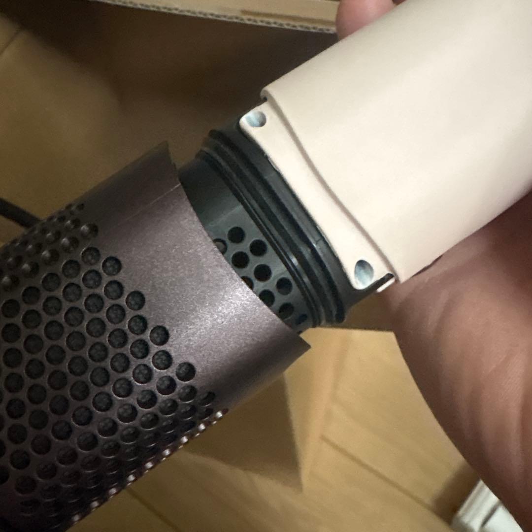 ダイソンヘアストレイトナー