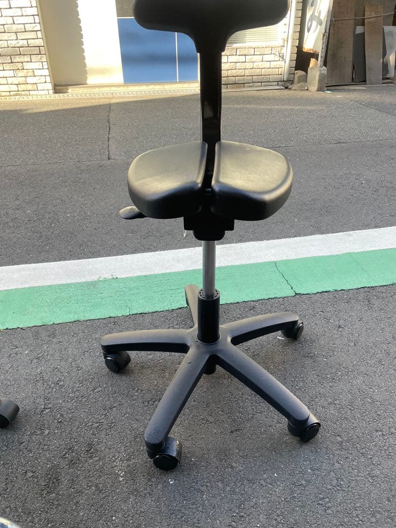 【値下げしました】アーユルチェア ブラック