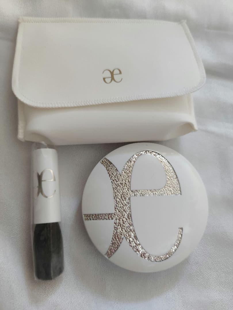 エレガンス　ラプードルオートニュアンス VII フェイスパウダー　ホリデー限定