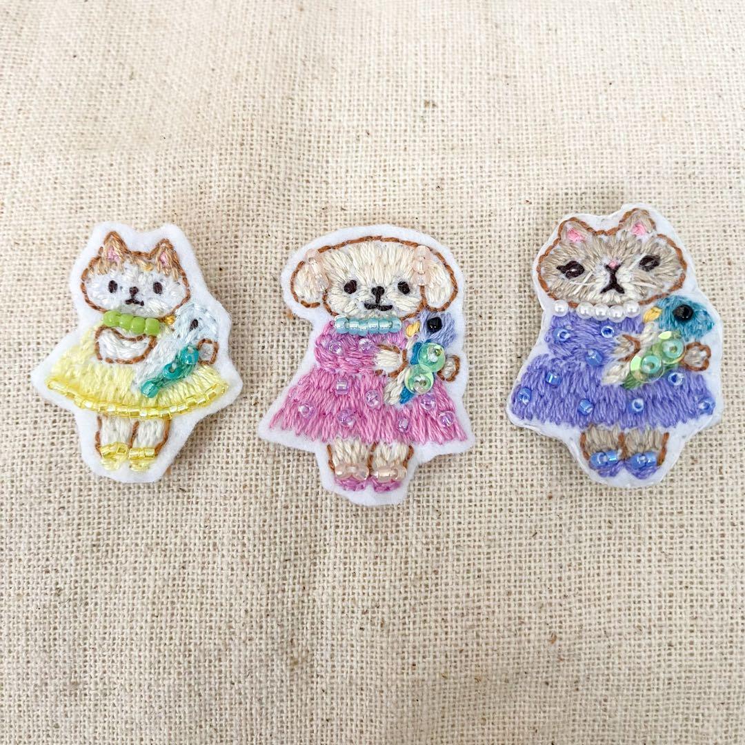 専用　ビーズ　刺繍ブローチ　ハンドメイド　クリスマス