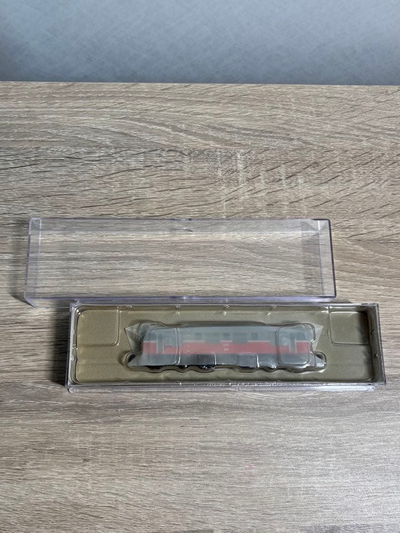 A8206 DF90・標準色・秋田機関区