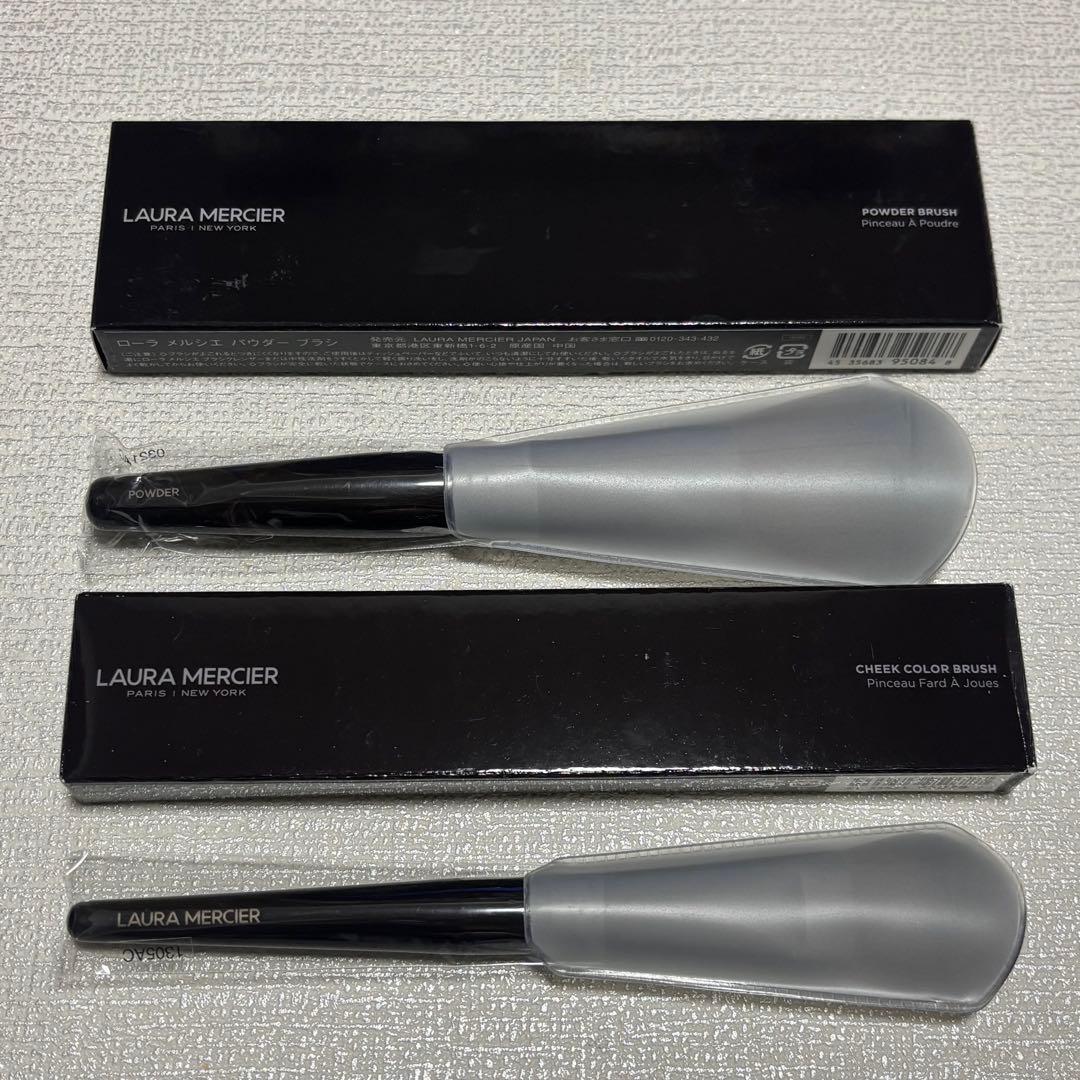 ローラメルシエ　チークカラーブラシ　パウダーブラシ　未使用