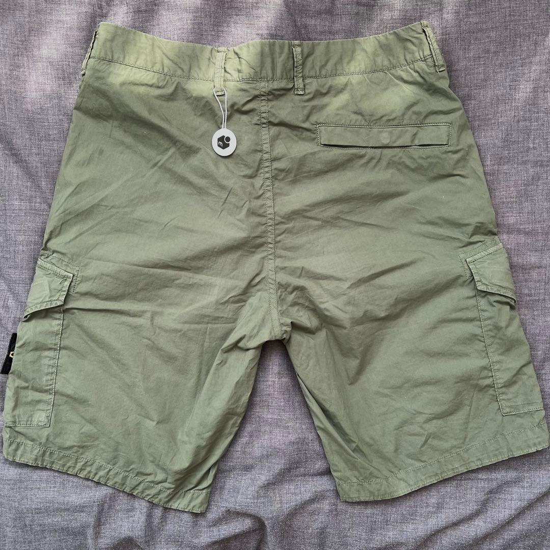 ストーンアイランド カーゴショートパンツ オリーブ