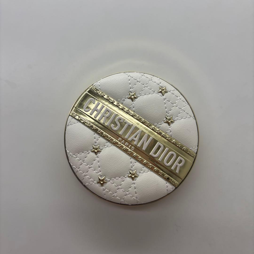 Dior グロウ ルミナイザー 001 ディオールスター