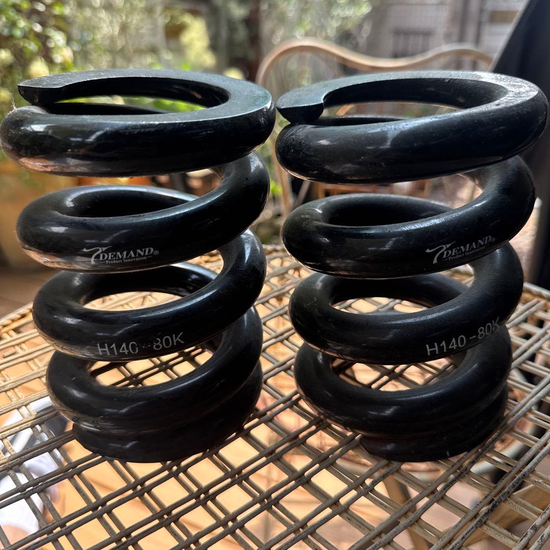 T-DEMAND バネ id63