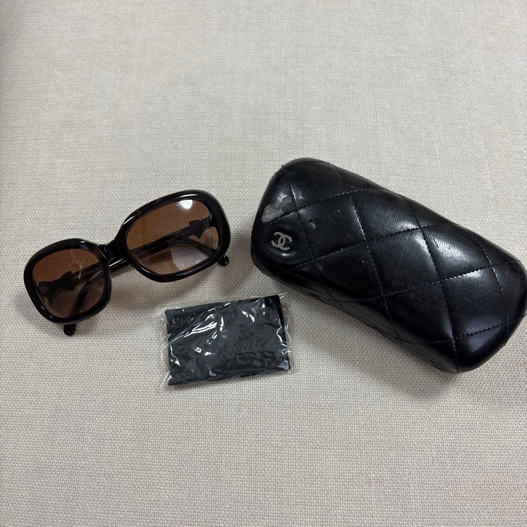 CHANELブラウン オーバーサイズ サングラス