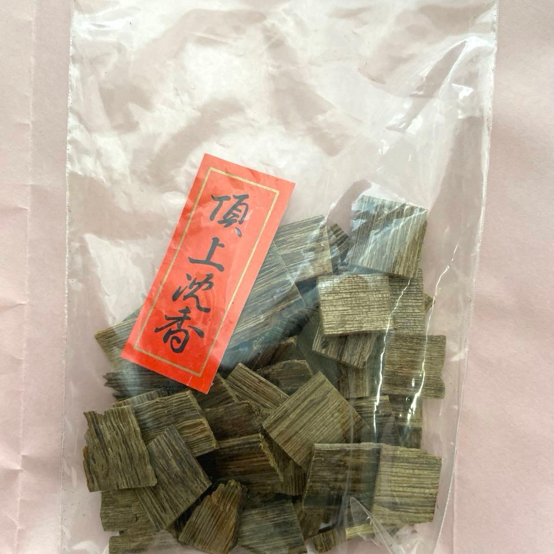 頂上沈香 角割 約11g 箱入り