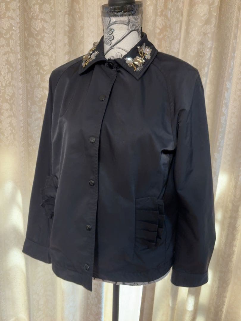 MUVEIL ビジュー付ナイロンジャケット　ネイビー