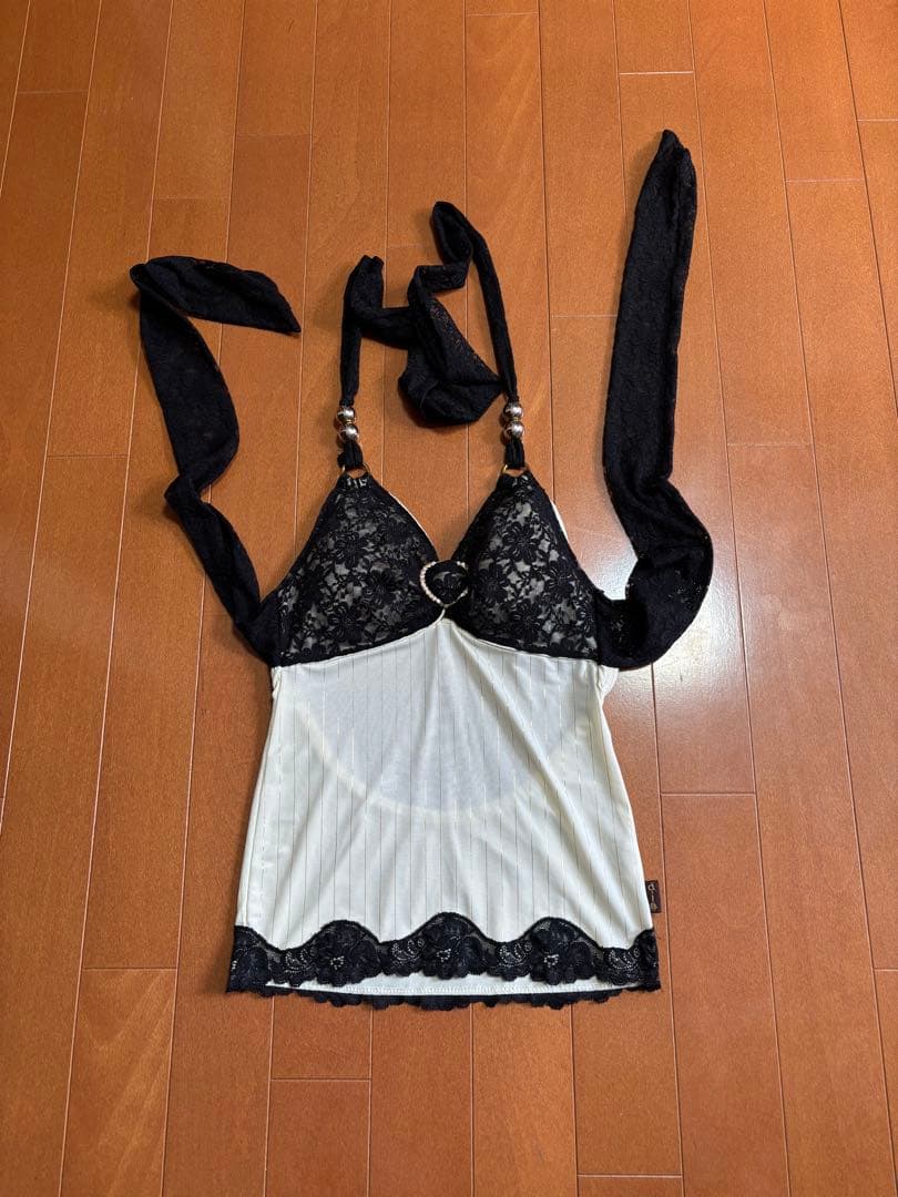 d.ia 希少 レーストリムビジュー付きキャミソール