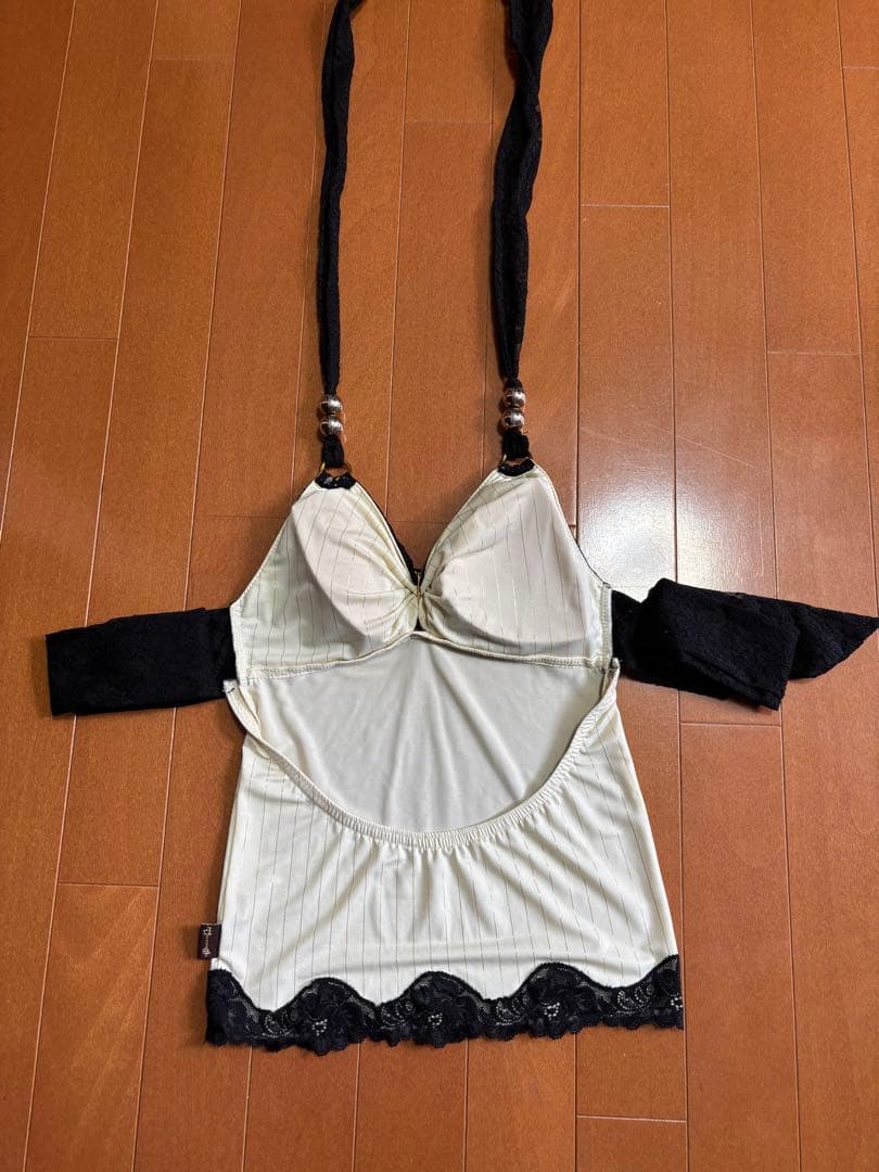 d.ia 希少 レーストリムビジュー付きキャミソール