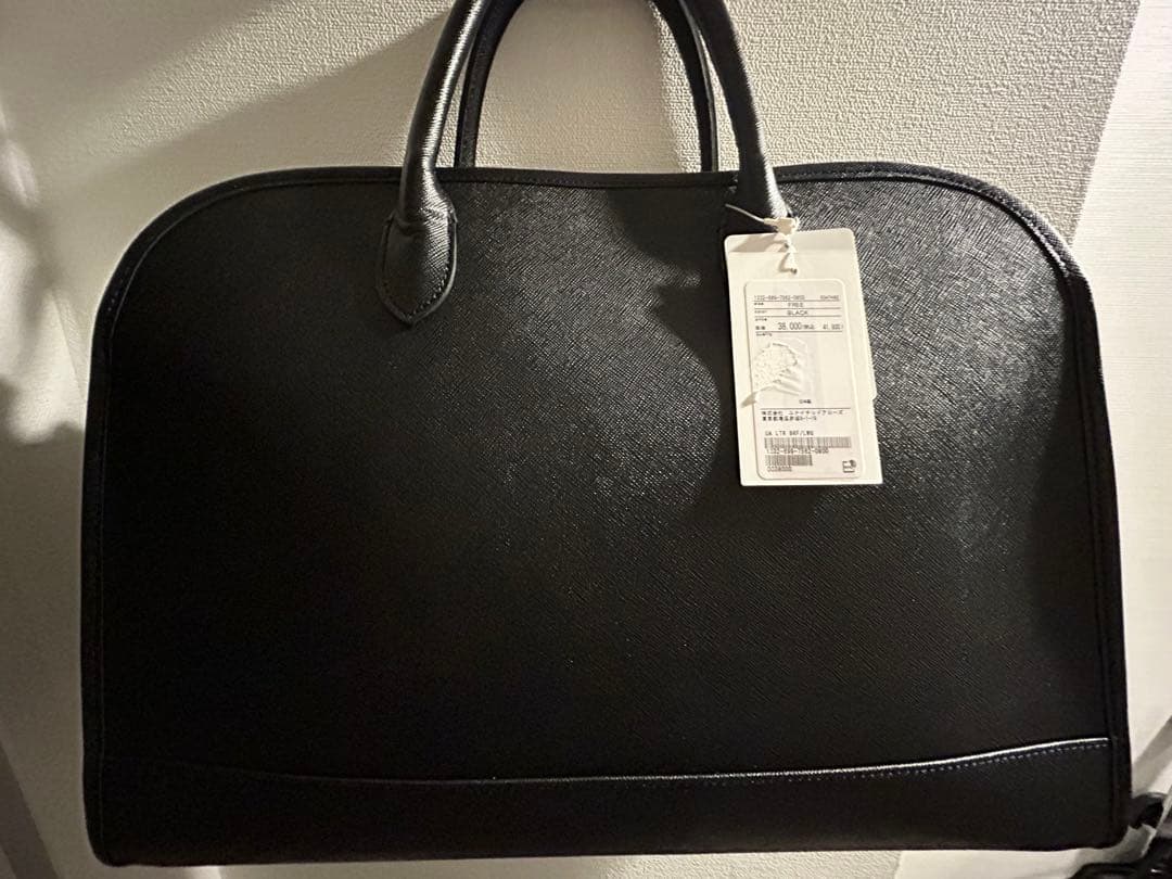 UNITED ARROWS ブラックレザービジネスバッグ