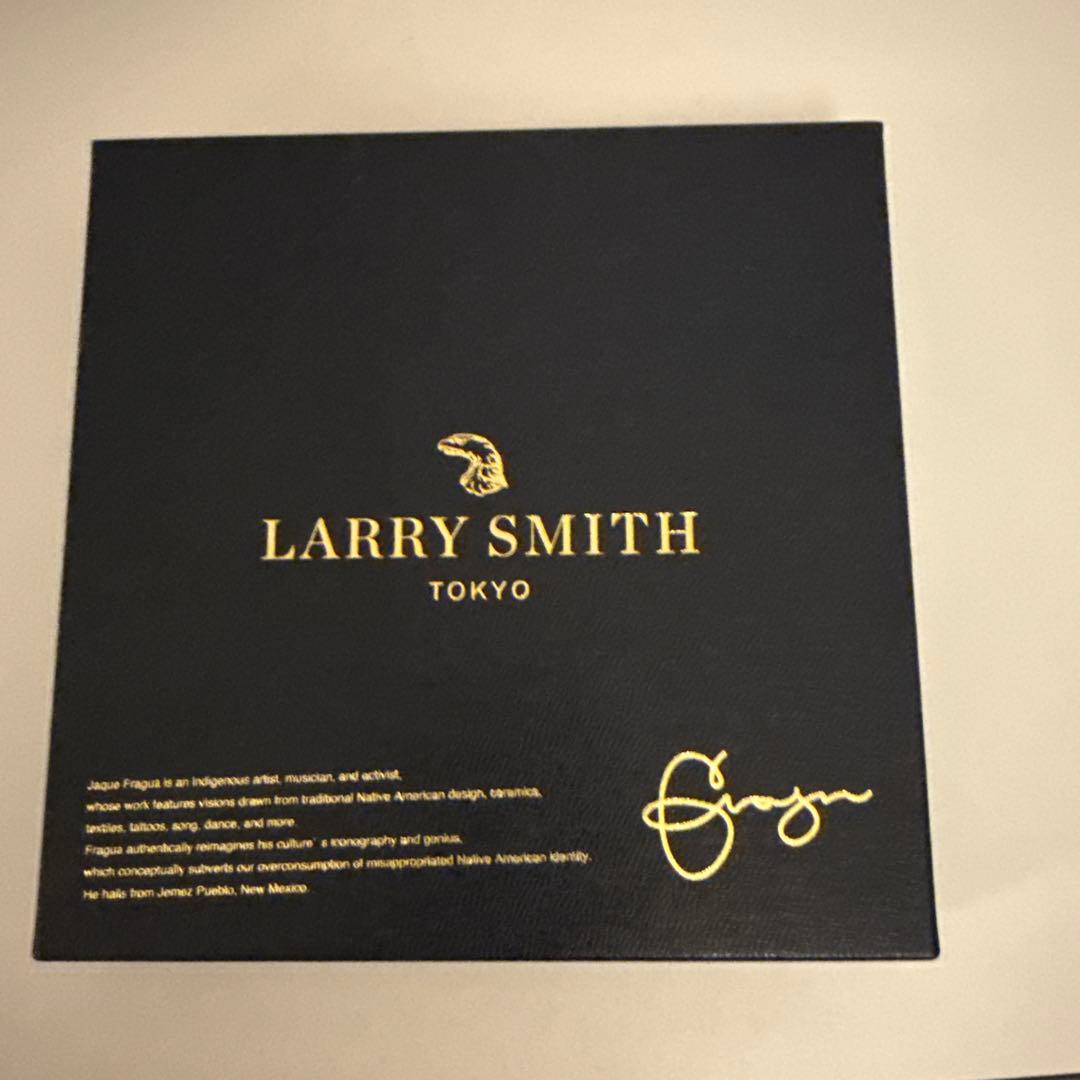 LARRY SMITH TOKYO ロゴ入りアイテム