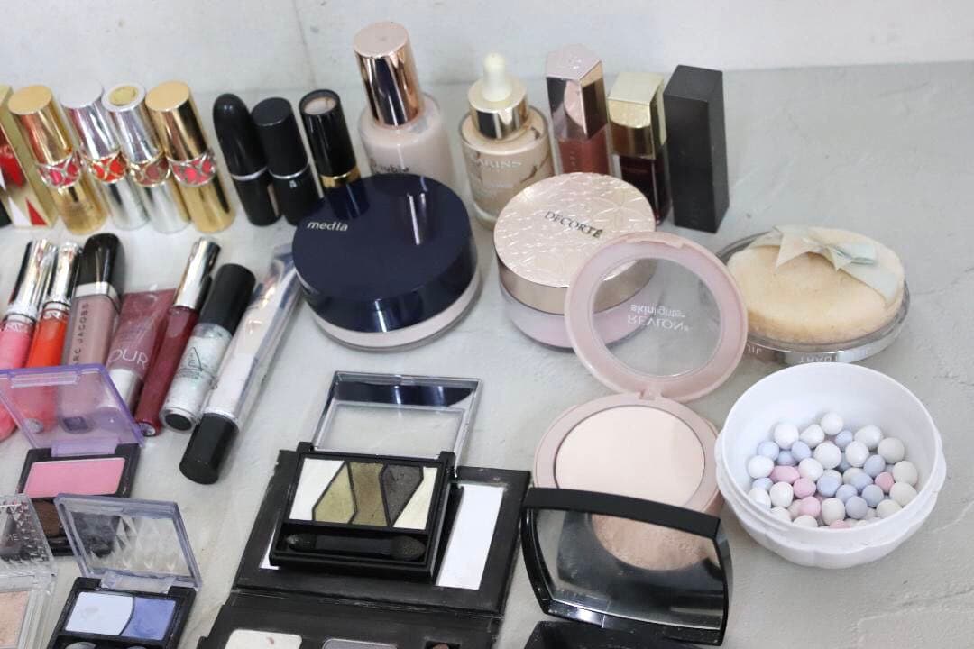 大量 デパコス プチプラ 化粧品 まとめ シャネル イヴサンローラン ディオール