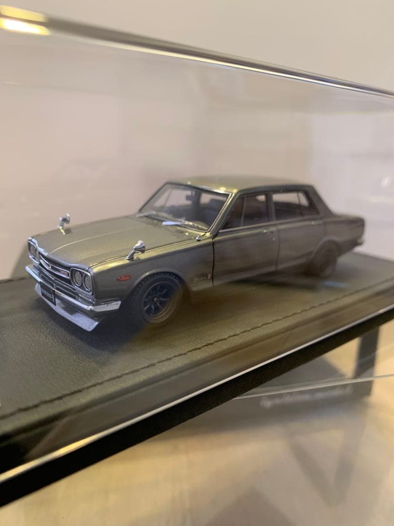 イグニッションモデル　1/43 スカイライン　GT-R PGC10 シルバー