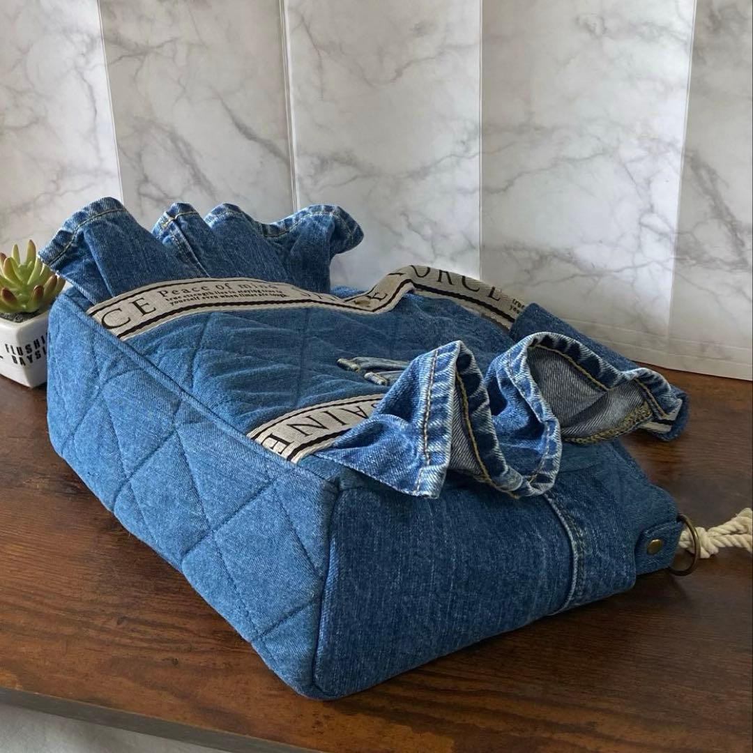 Ｎｏ.64 デニムリメイク【フリルバッグ】トートバッグ ハンドメイド