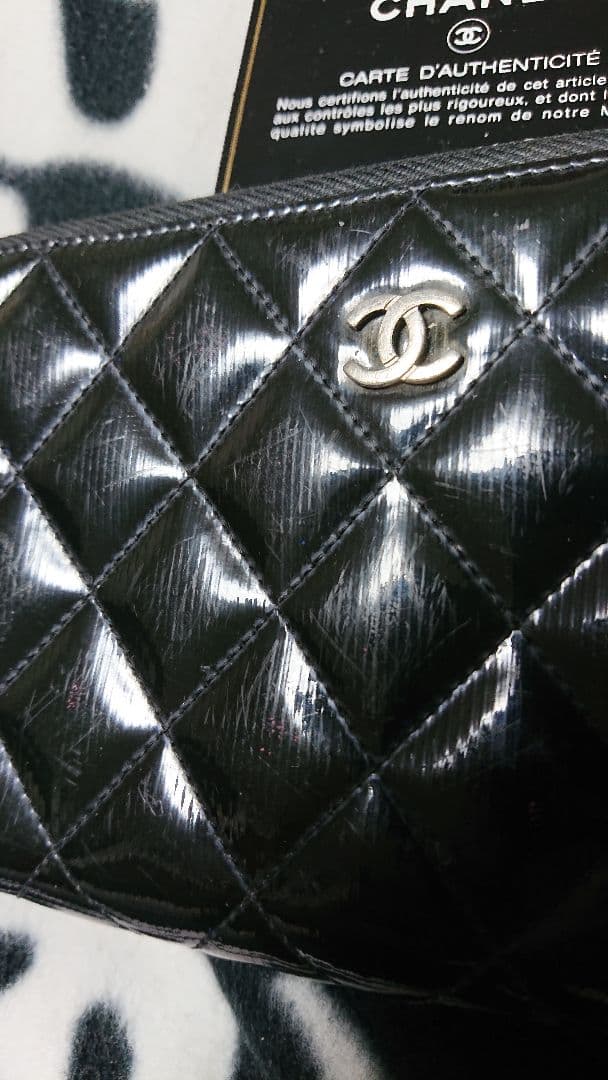 CHANEL ブラック キルティング 長財布パテントレザー