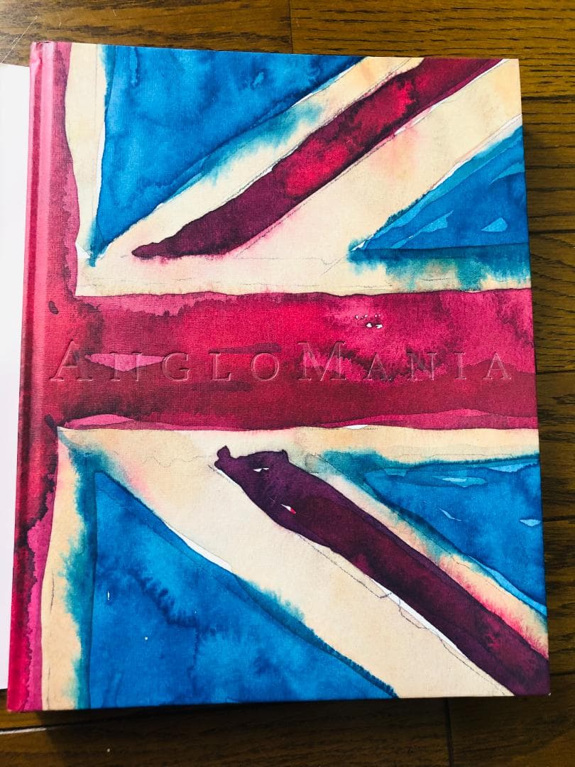 AngloMania アングロマニア:英国ファッションにおける伝統と違反