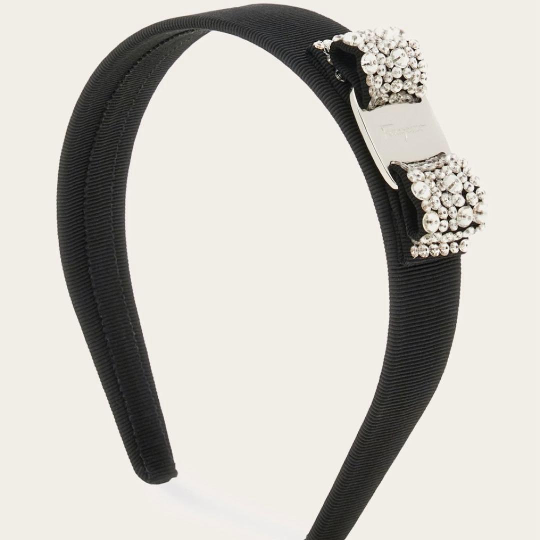 Ferragamo カチューシャ　シルバー　ブラック