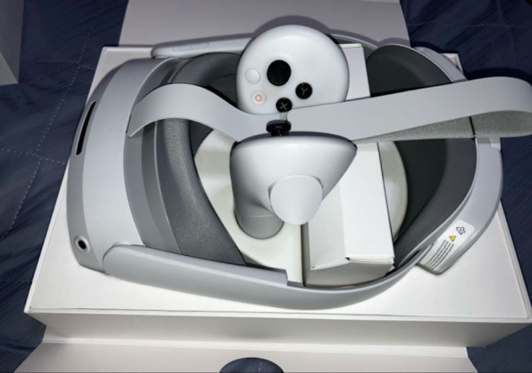 (にじます)PICO4 Ultra & Motion Tracker