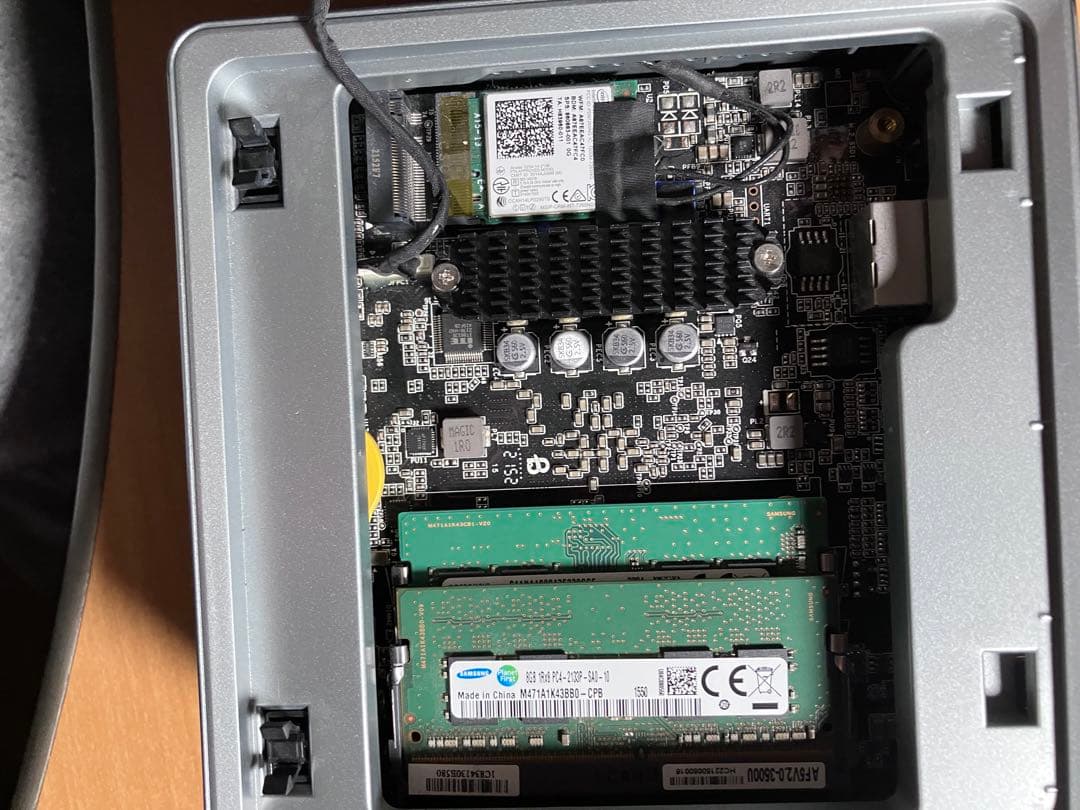 【中古】Minisforum ミニPC Ryzen 5 3550H / 16GB