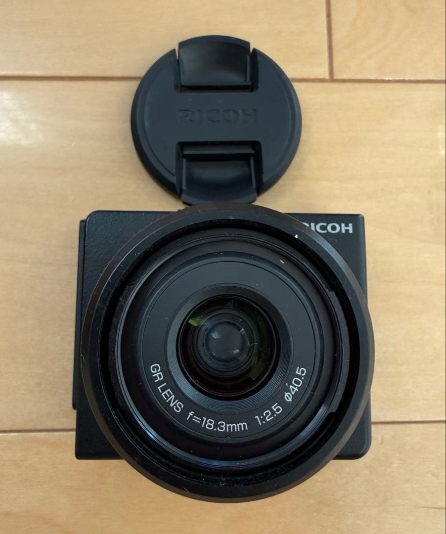 RICOH GXR ボディとレンズ２本
