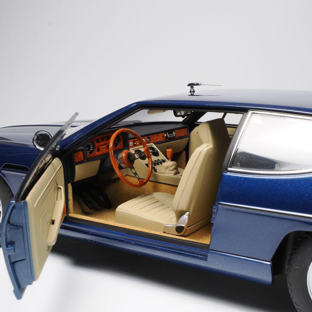 オートアート 1/18 ランボルギーニ エスパーダ ブルー