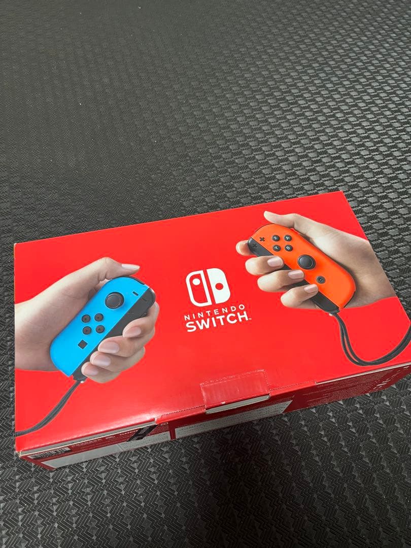 Nintendo Switch 本体 Joy-Con付き　ほぼ未使用